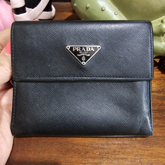 Prada Saffiano leather black wallet - Picture 12 of 13